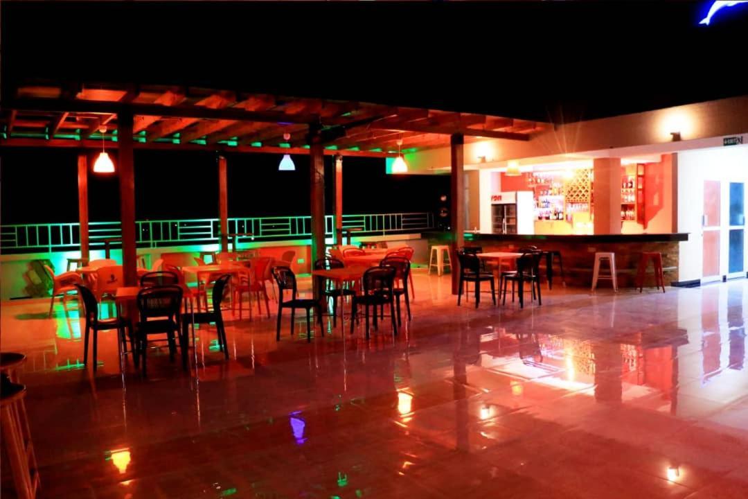 Dolphin Hotel Tanga Bagian luar foto